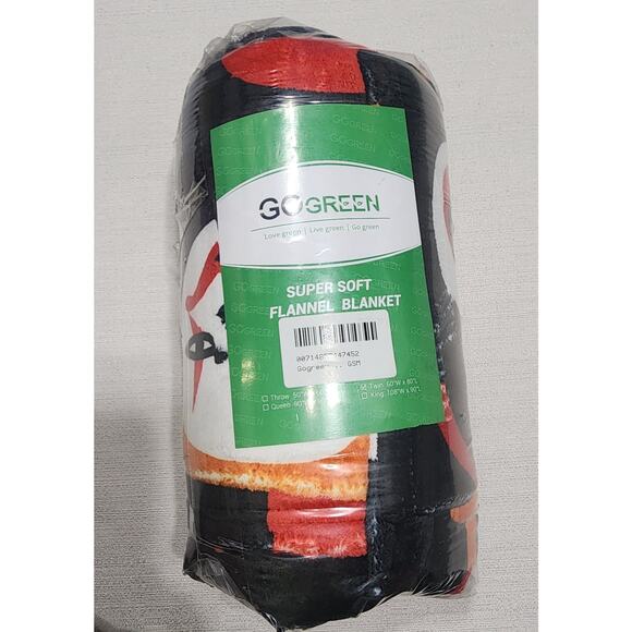 Clown plush blanket 60'' x 80''in - Picture 4 of 6